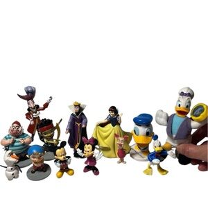 Disney Character Figurine Set. Collectible. Evil queen. Doc. Donald. Daisy. Mick